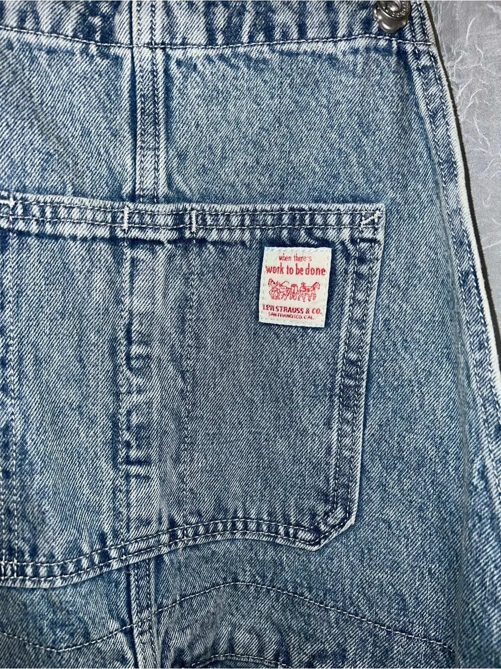 Levi’s Workwear Bib Blue Denim Overalls Men’s Size Large Red Tab NWT